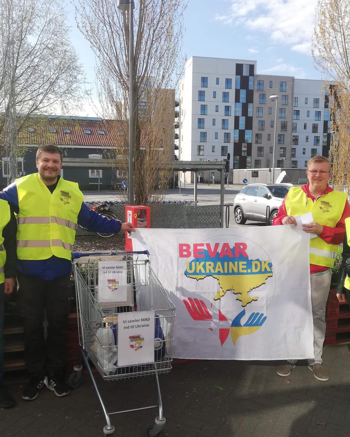 bevar samler mad til Ukraine